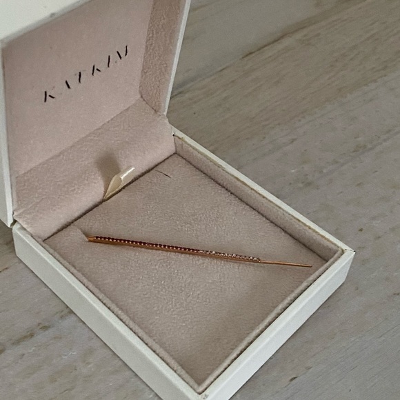 Gold Threader Earring - Picture 2 of 4